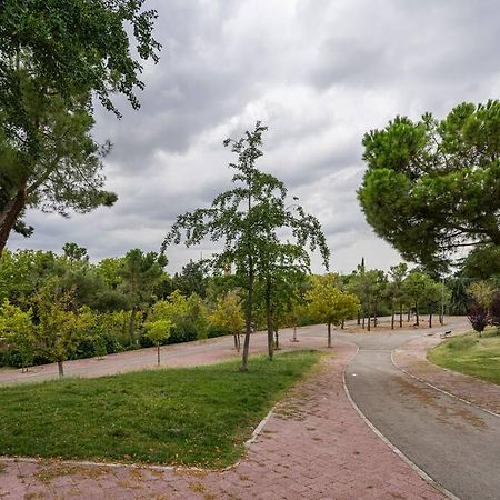 Arriaga Bajo- Precioso Duplex. Parking Gratuito Appartement Madrid Buitenkant foto