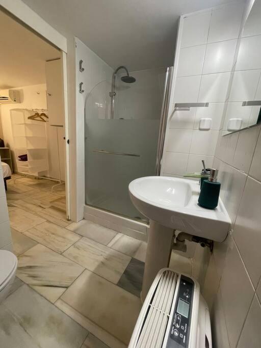 Arriaga Bajo- Precioso Duplex. Parking Gratuito Appartement Madrid Buitenkant foto