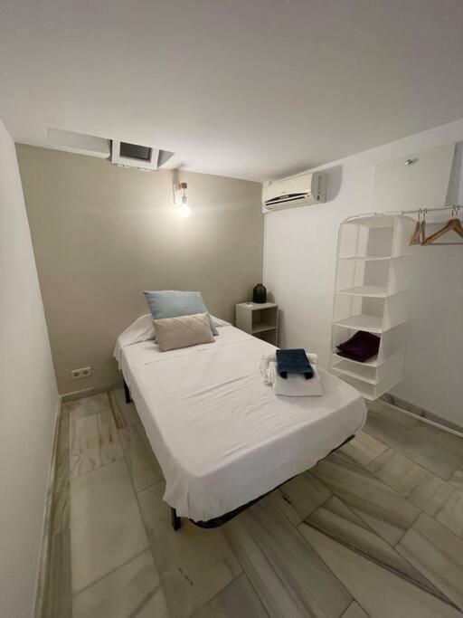 Arriaga Bajo- Precioso Duplex. Parking Gratuito Appartement Madrid Buitenkant foto